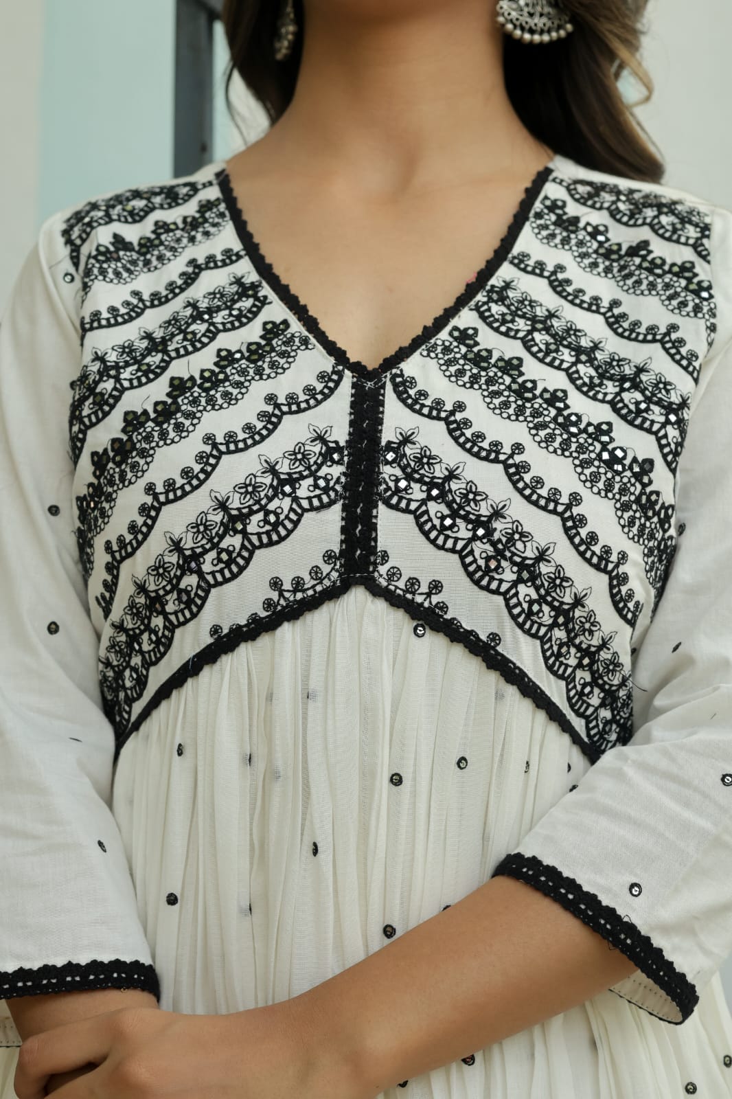 Navya Black Embroidered White Alia Pattern Suit Set
