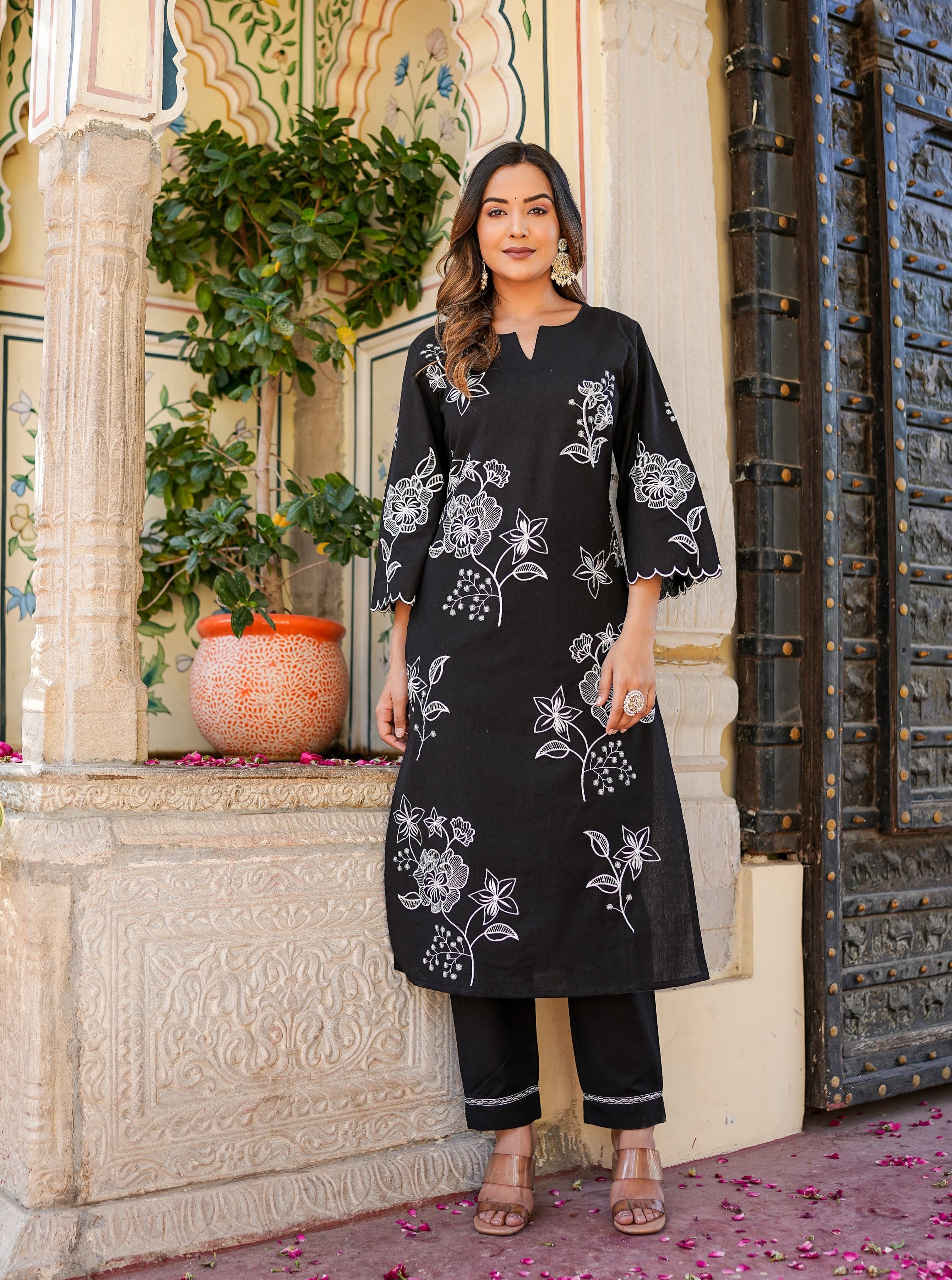 Shehnaz Thread Embroidered Solid Black Co-Ord Set