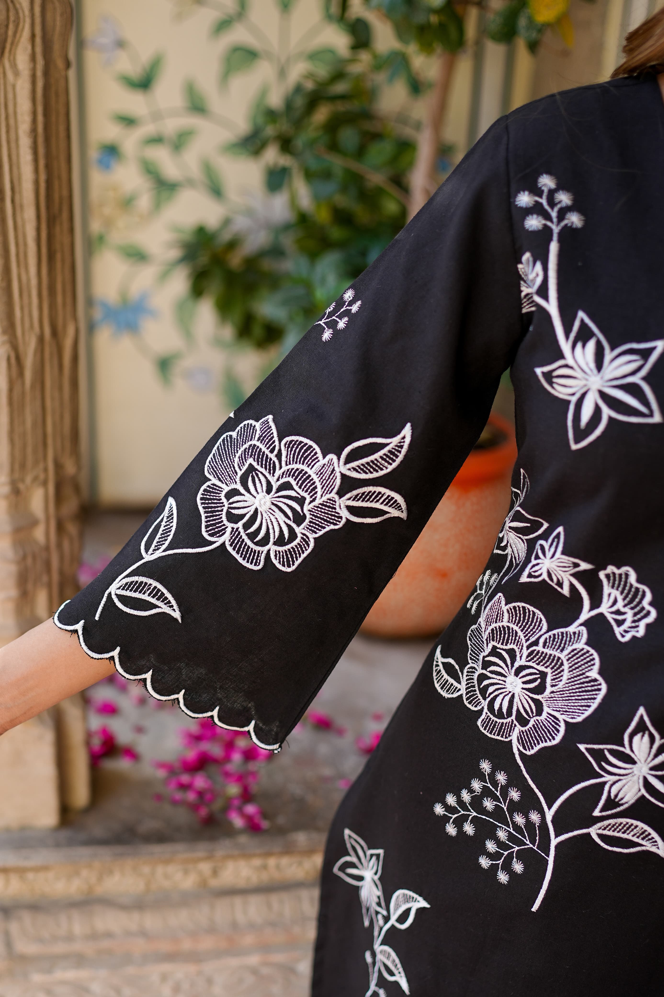 Shehnaz Thread Embroidered Solid Black Co-Ord Set
