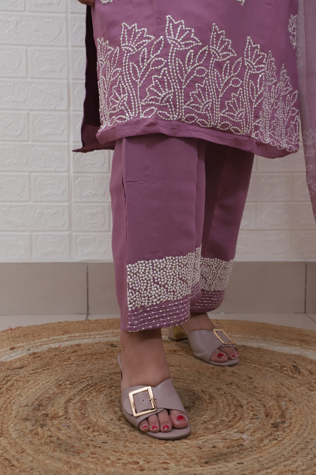 Heena Lavender thread Embroidered Straight Suit Set