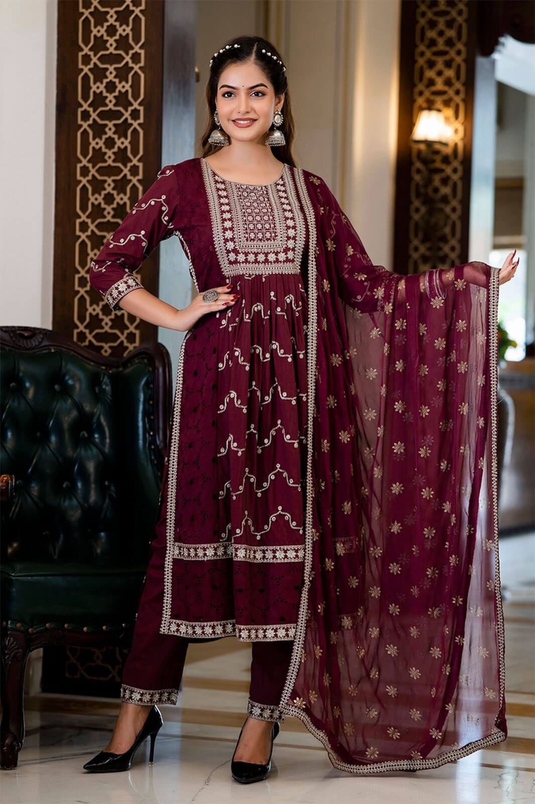 Vihaa Shifli Nyra Suit Set