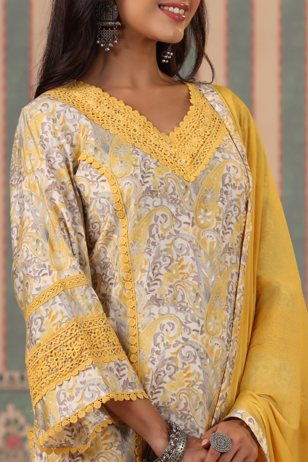 Vihaa Block Printed Pakistani Style Suit Set