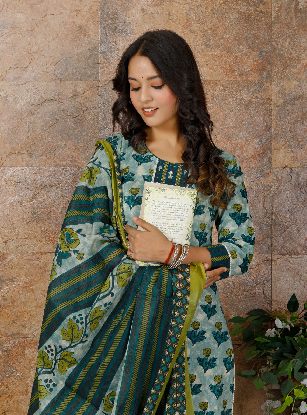 Vihaa Bagru Print Green Straight Suit Set