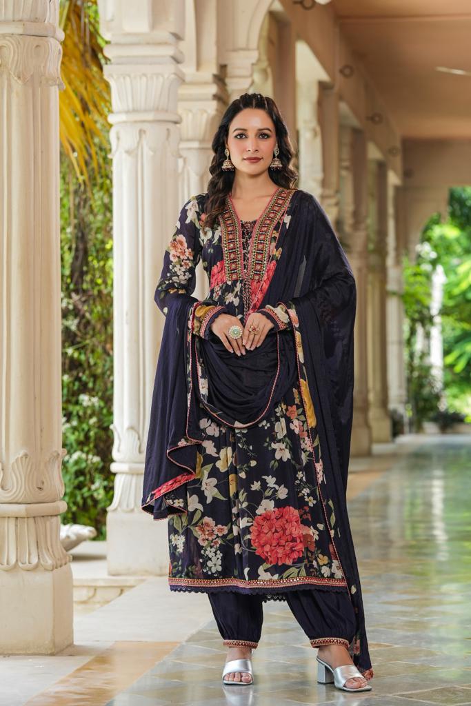 Vihaa Floral Printed Nyra Black Suit Set