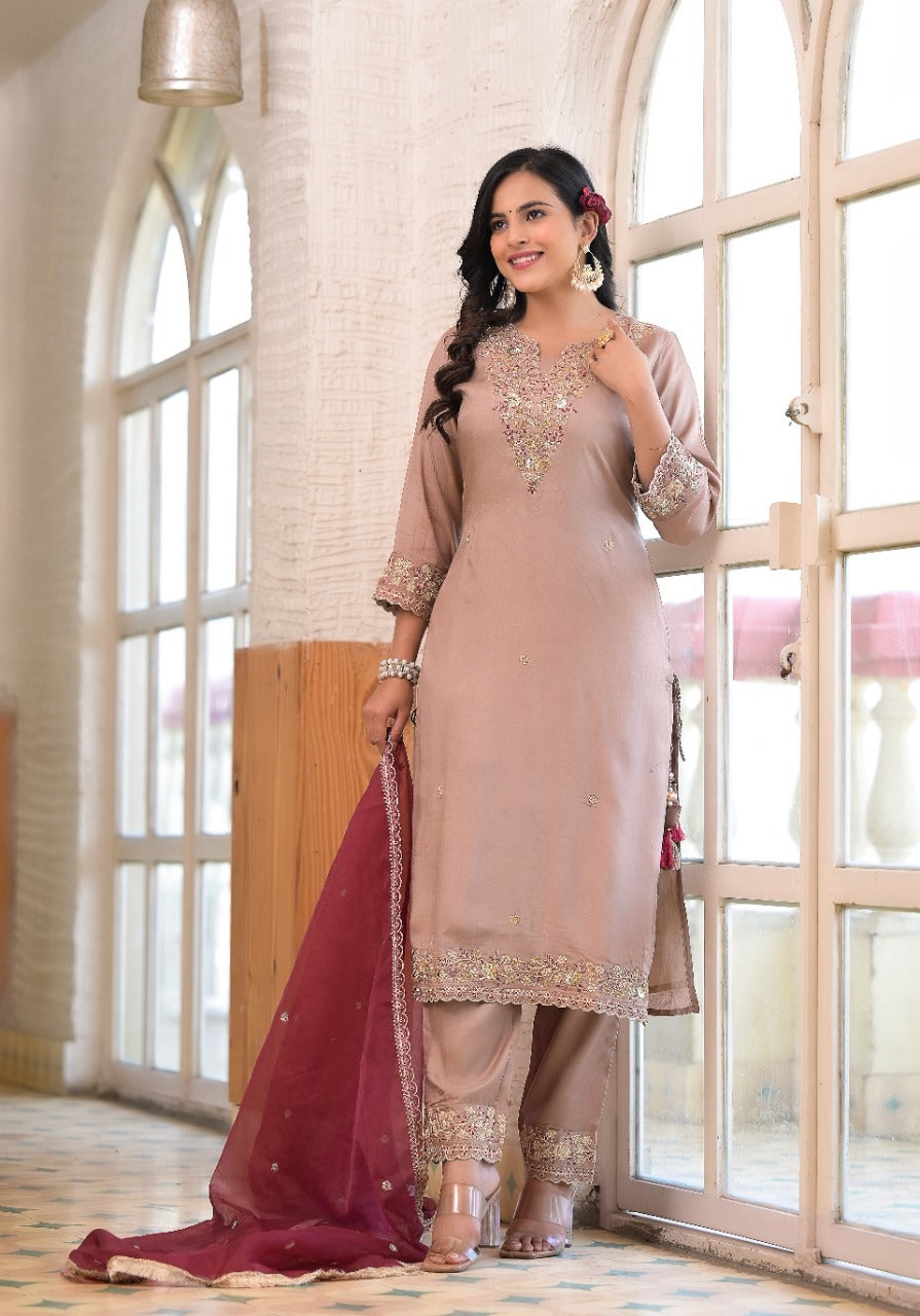 Vihaa Classic Solid Straight Suit Set