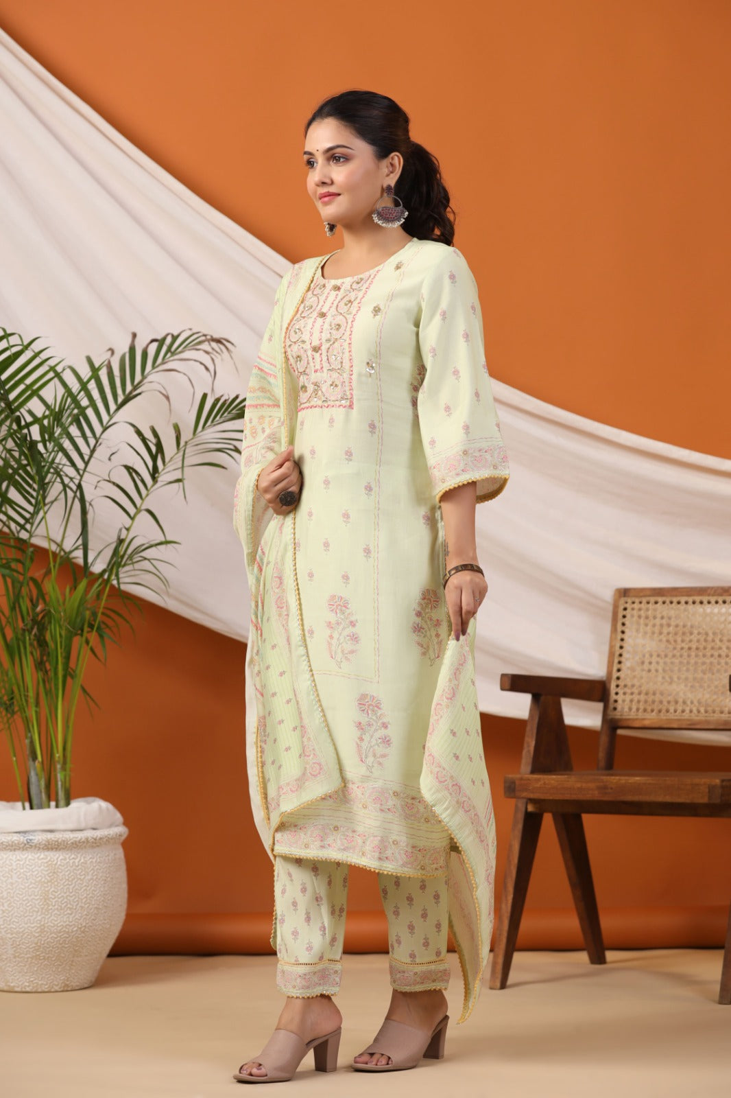 Vihaa Floral Block Printed Green embroidered straight Suit Set