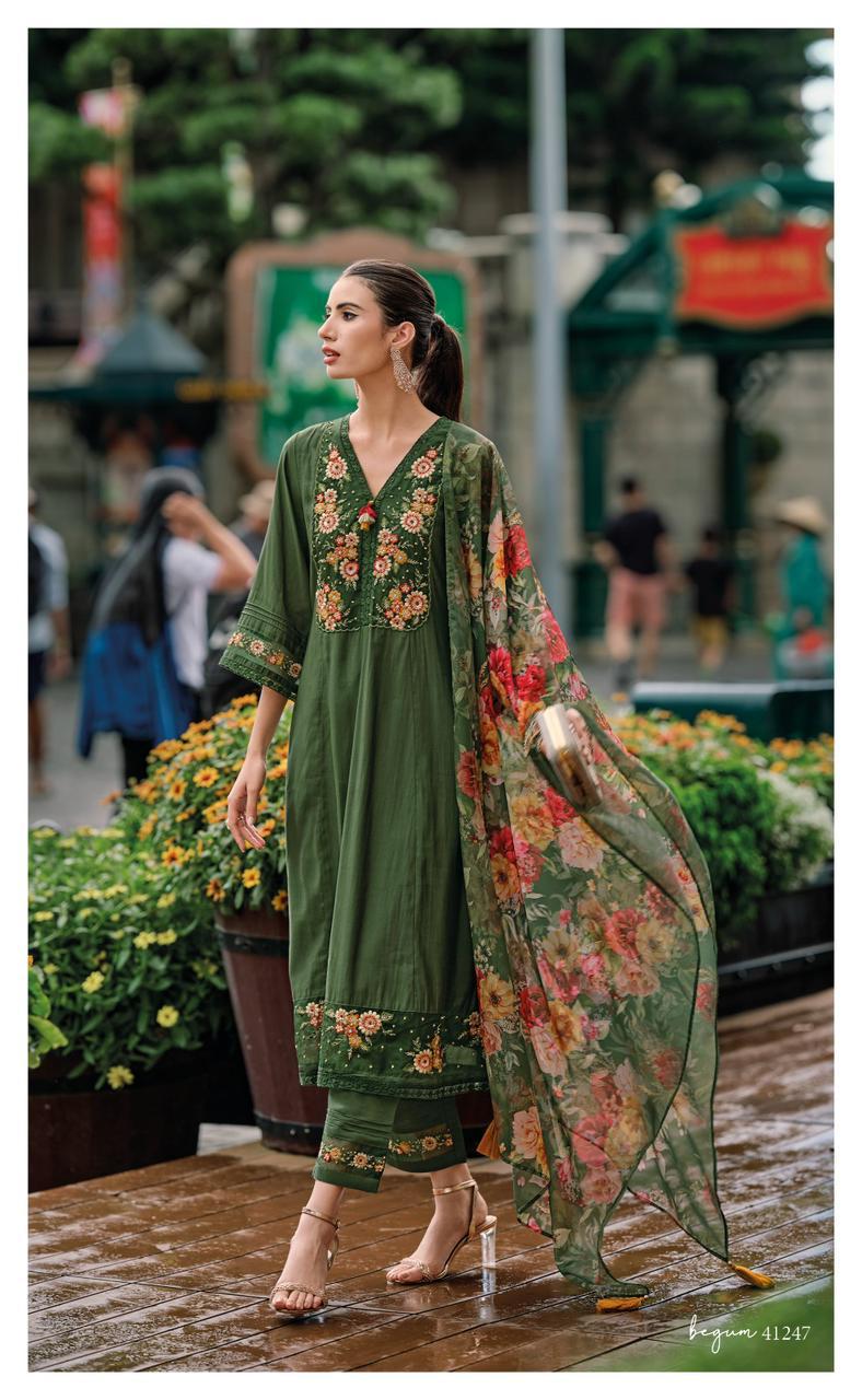 Heena Embroidered Pakistani Style A-Line Green Suit Set