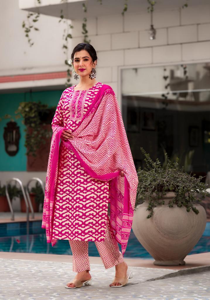 Kiara Digital Printed Pink Straight Suit Set