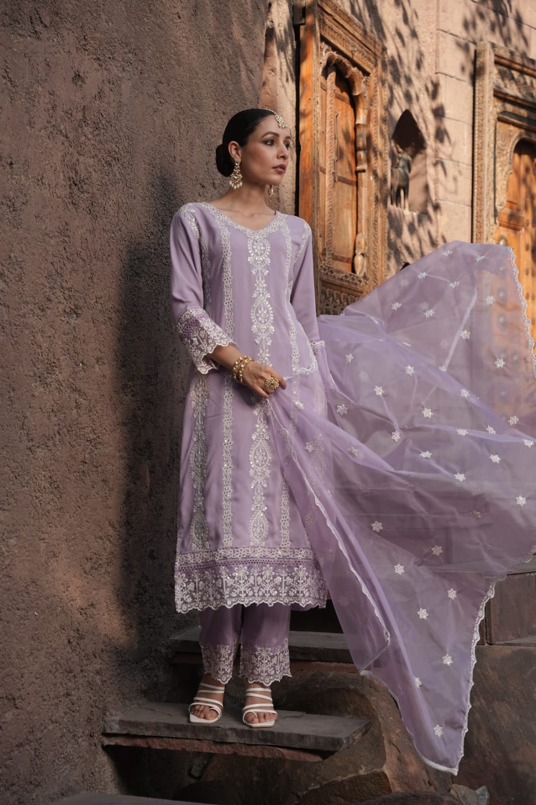 Maisha Lavender Pakistani Style straight Suit Set