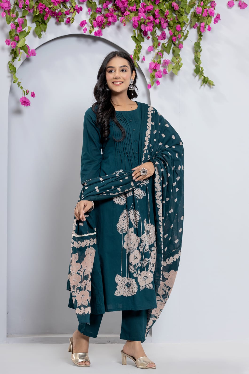 Vihaa Digital Printed Solid Green Pintex Suit Set