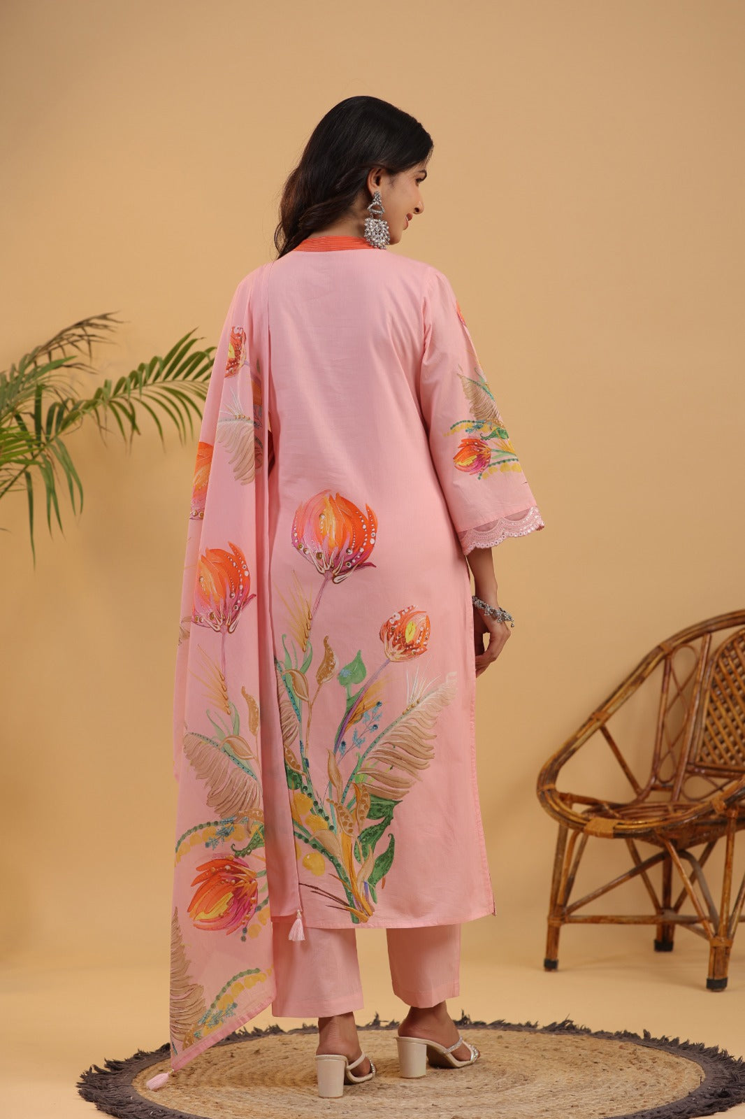 Vihaa Floral Printed Pink Pakistani Straight Suit Set