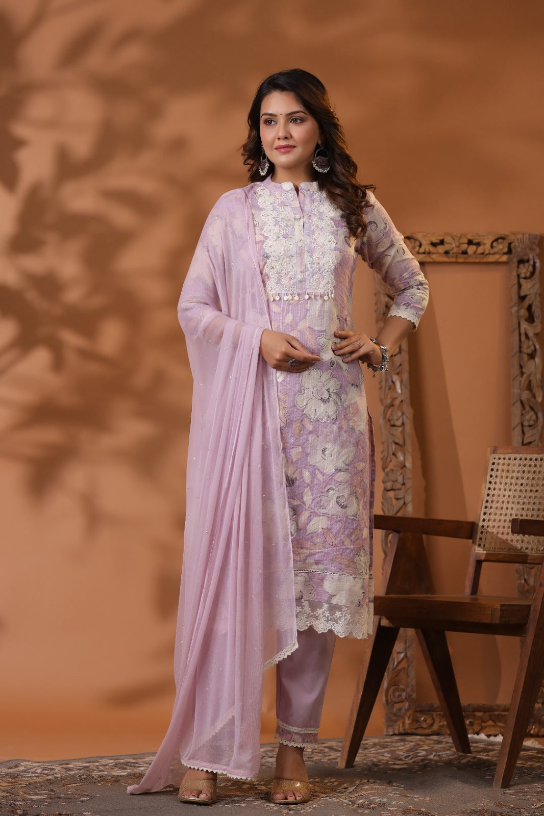 Vihaa Floral Printed Lavender Straight Suit Set