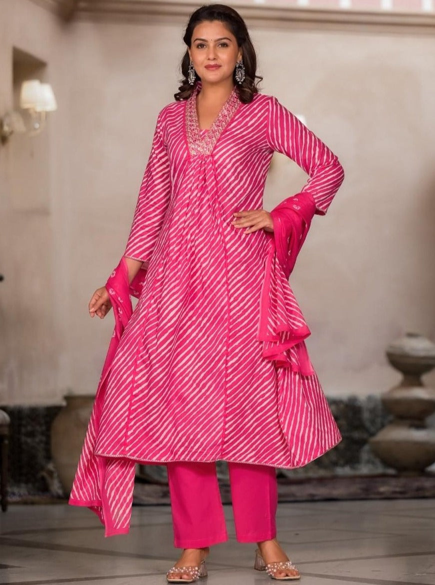 Gauri Lehriya Printed V Neck Pink A Line Round suit set