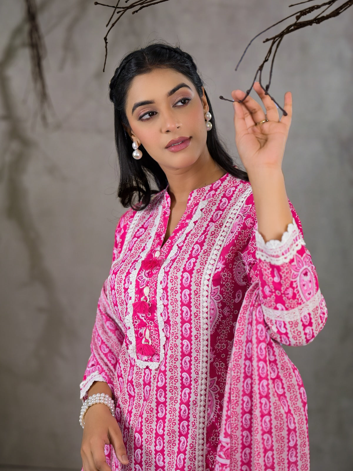 Gauri Digital Printed Pink Pakistani Straight Suit Set