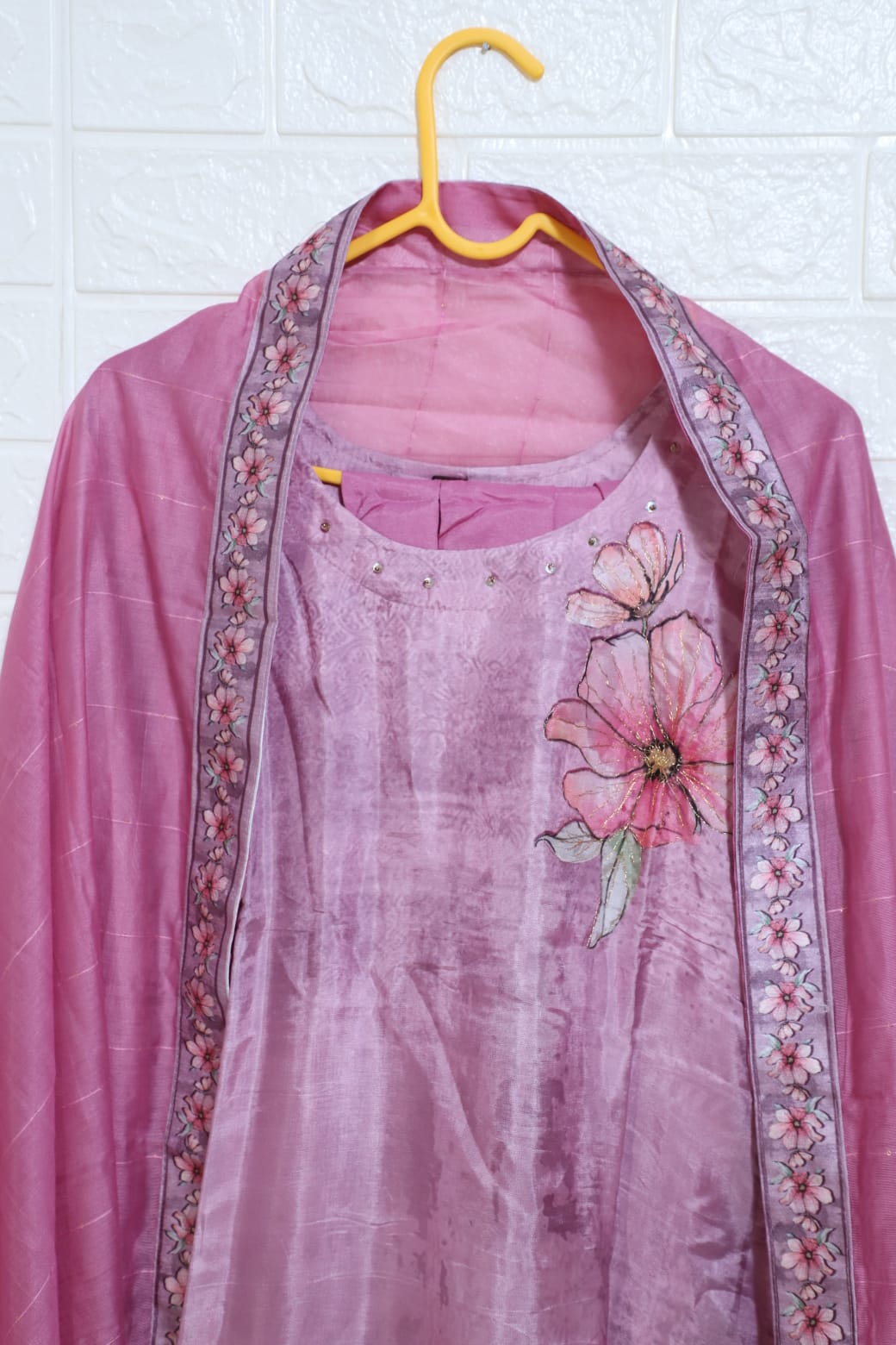 Vaidehi Pink Straight Suit Set