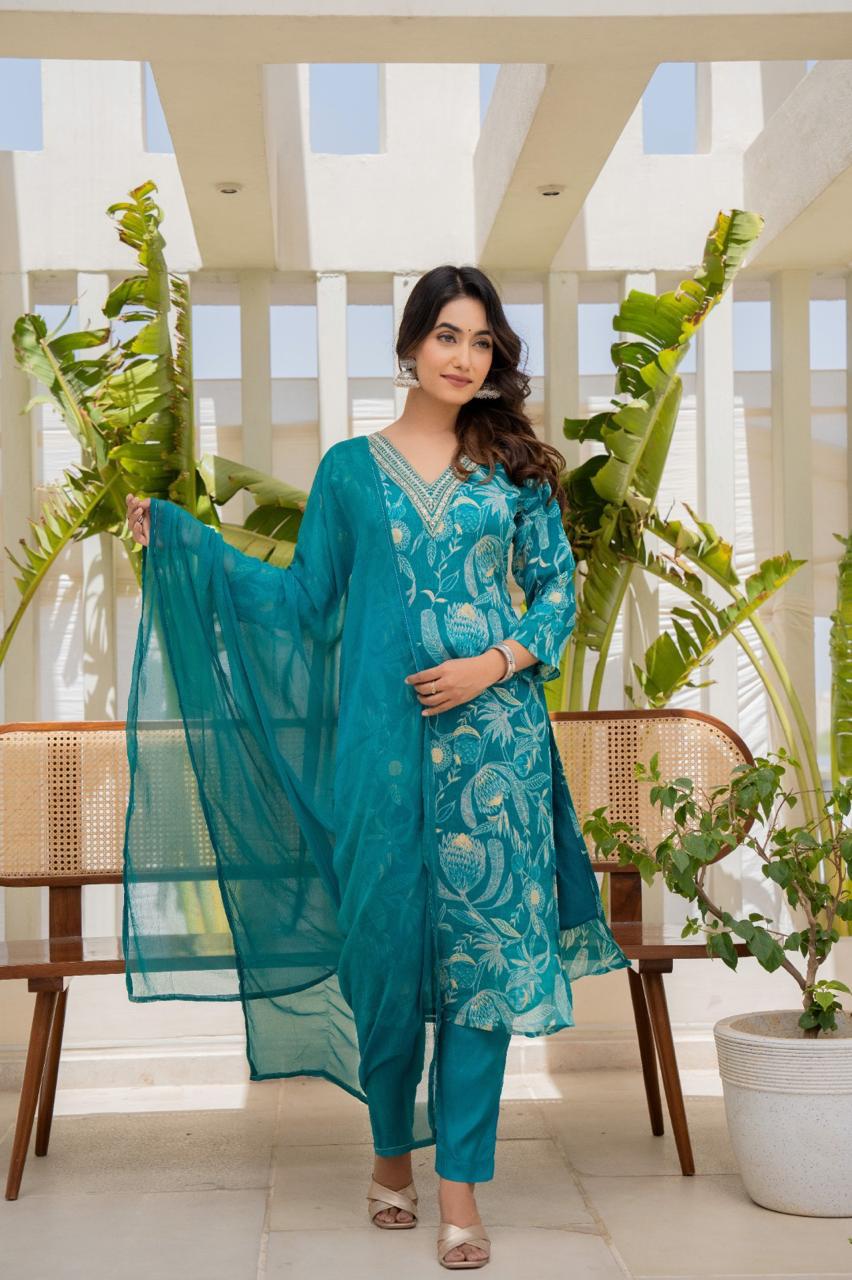 Ayushi Blue Floral Printed V-neck Straight Suit Set