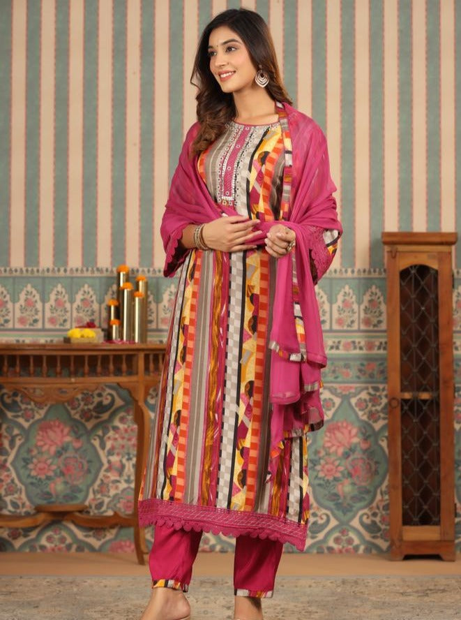 Navya Floral Printed Pakistani Pink Straight Suit Set