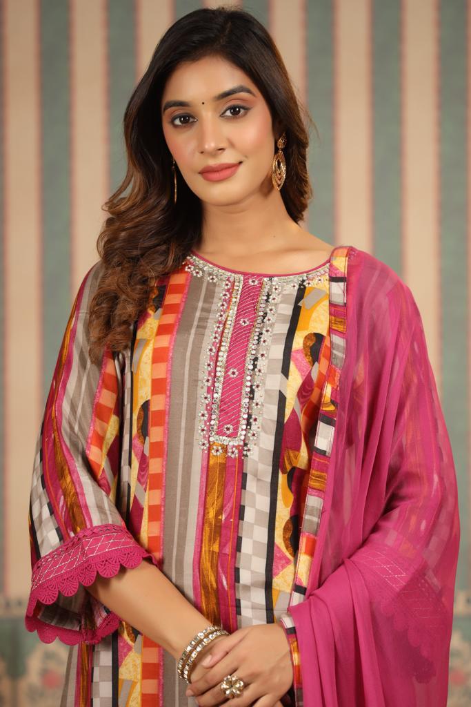 Navya Floral Printed Pakistani Pink Straight Suit Set