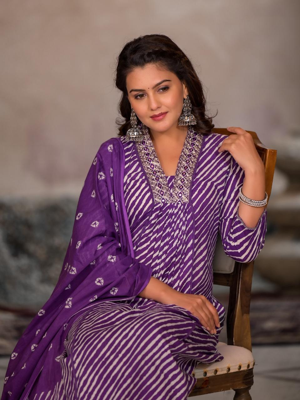 Gauri Lehriya Printed V Neck Purple Round suit set