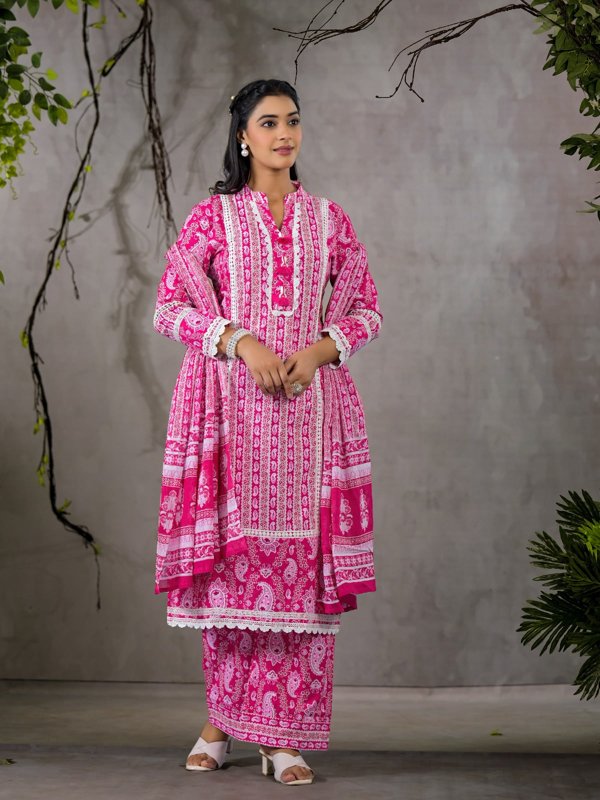 Gauri Digital Printed Pink Pakistani Straight Suit Set