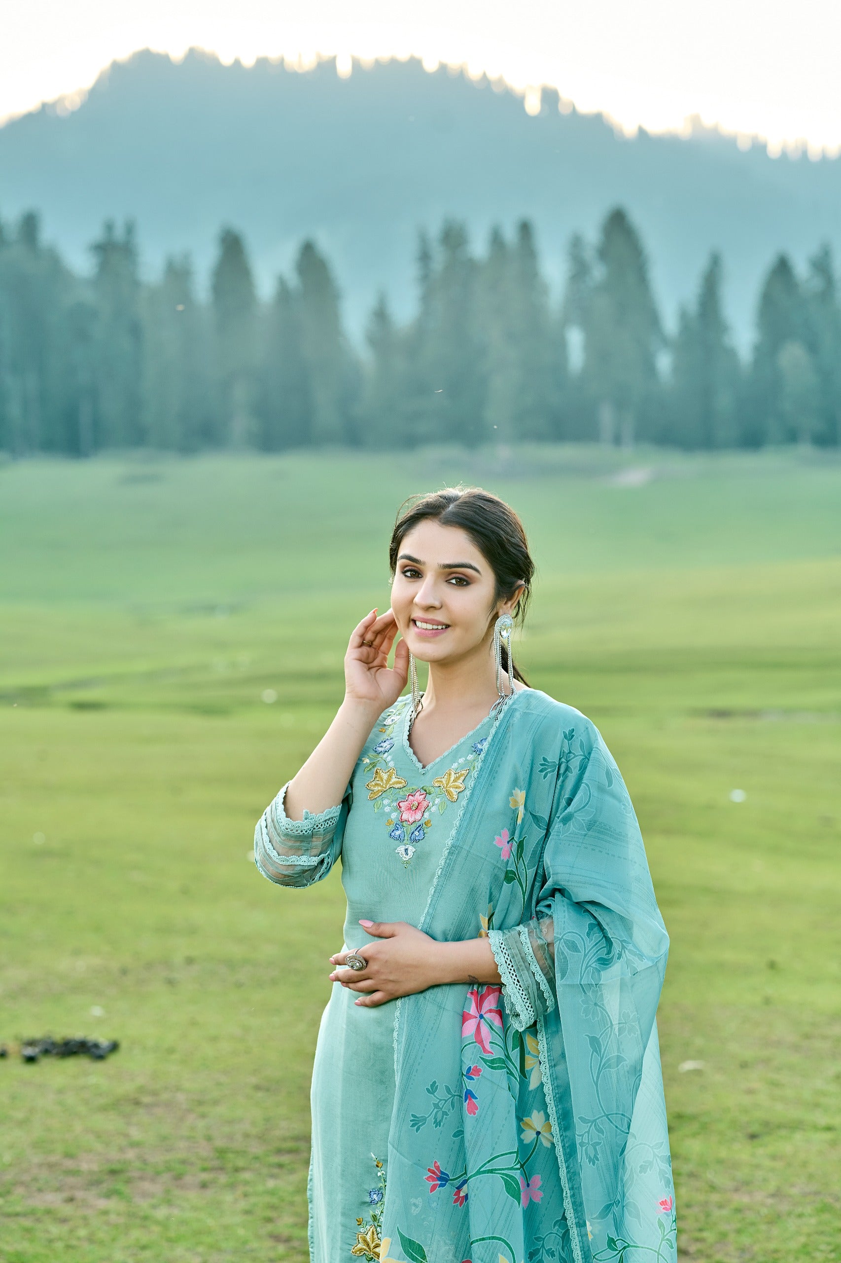 Aashna Sea Green Pakistani Straight Suit Set